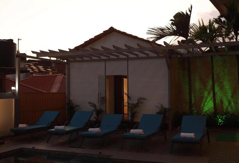 Отель Gracias Cafe & Resort