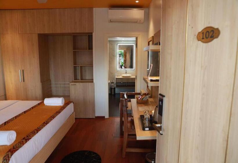 فندق Gracias Cafe & Resort