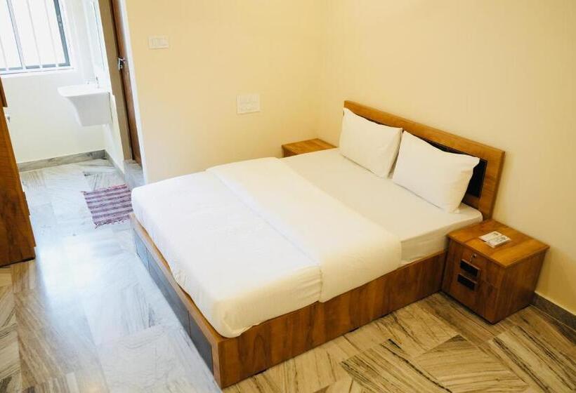 فندق Kalanad Residency