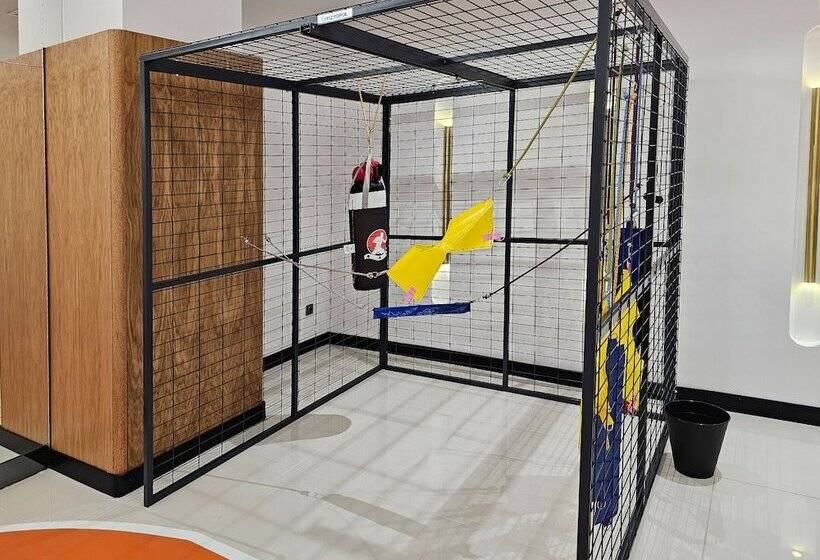 هتل Medworld Cosmos Health & Rehabilitation Center