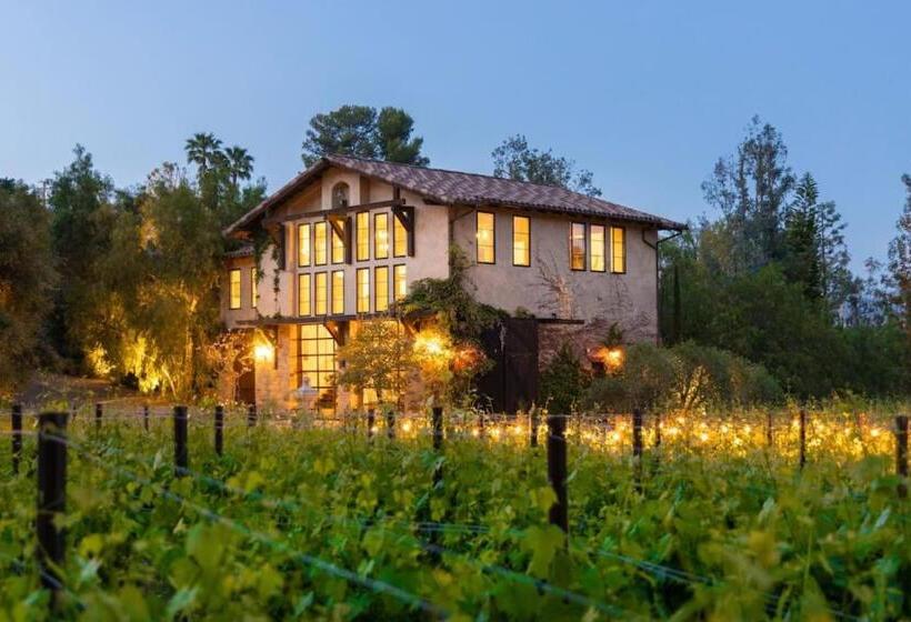 Отель Peppertree Canyon 7bd 6.5ba Luxe Urban Winery