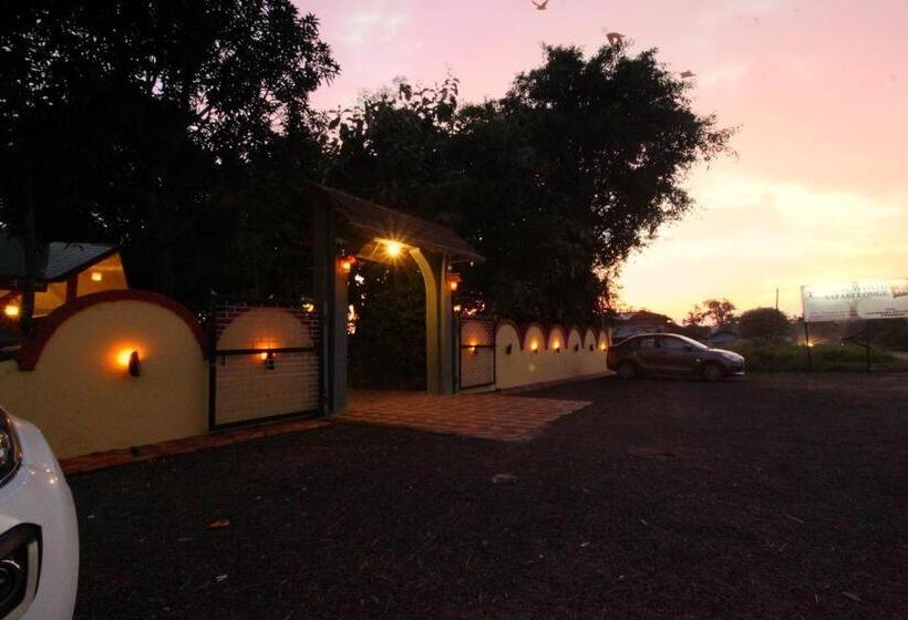 ホテル Saalwood Safari Lodge
