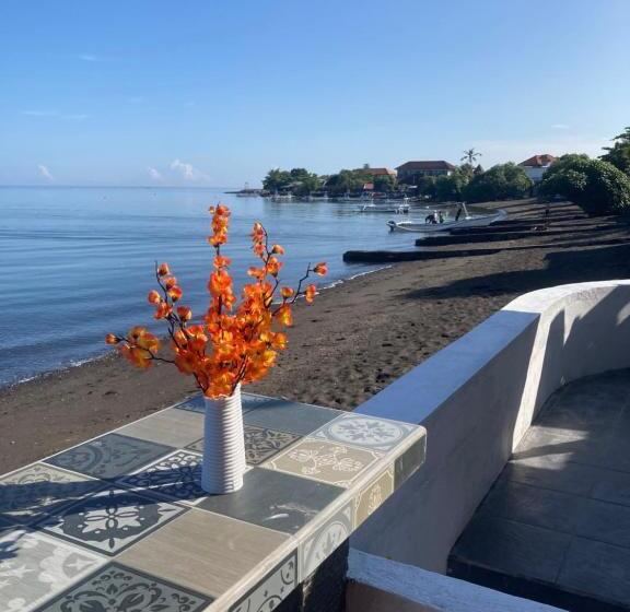 酒店 Villa Agung Beach Inn