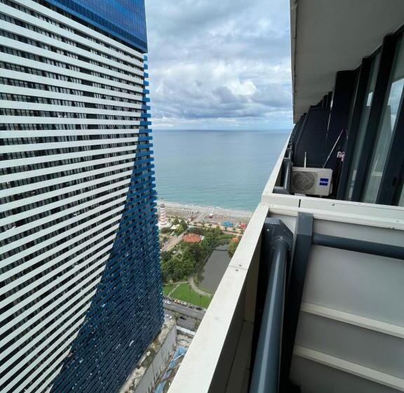 Orbi City Apartament на 38 этаже