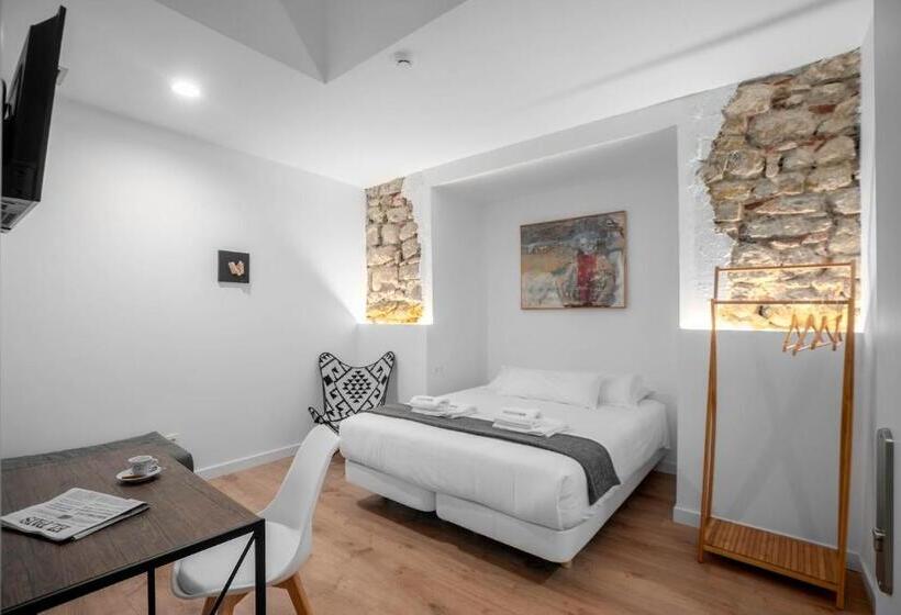 پانسیون 32 De Agostos