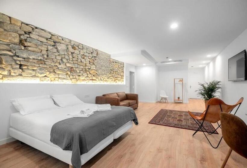 پانسیون 32 De Agostos