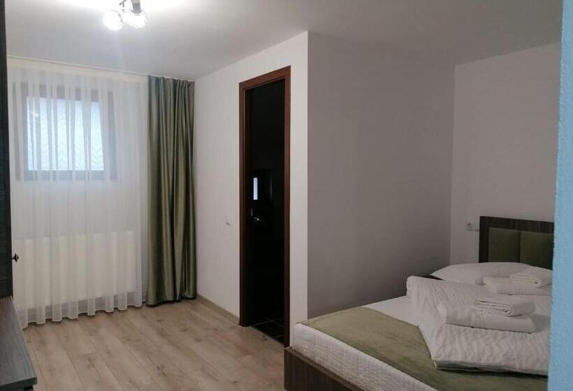 پانسیون Casa Vânătorilor