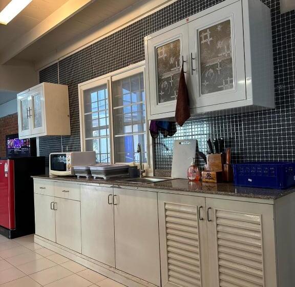 פנסיון Journey House Bangsean