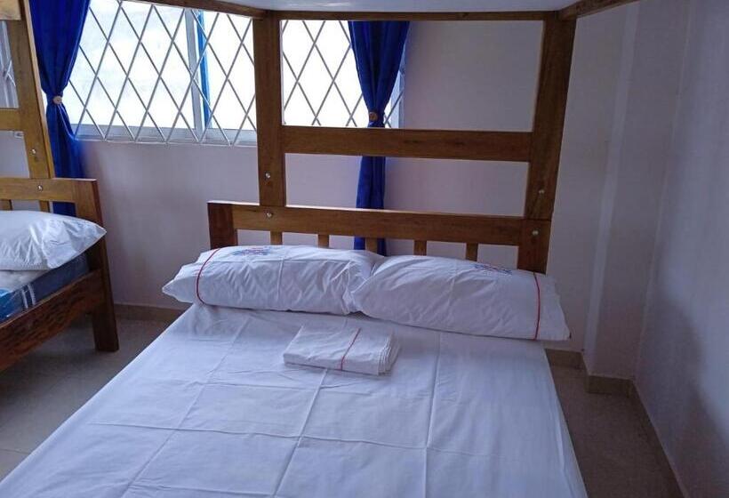 پانسیون Olamar Hostal