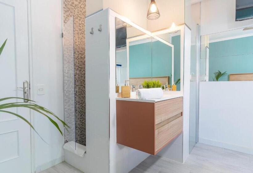 پانسیون Guest House Villa Neon Tenerife