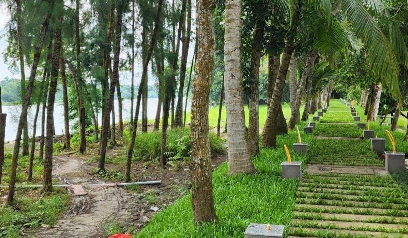 منتجع Damodar River Retreat, Uluberia