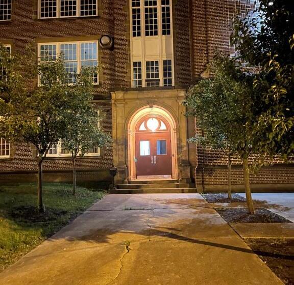 School Of Fame