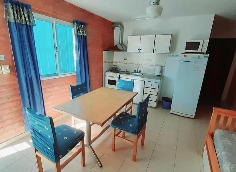 هاستل Casa Host Las Grutas