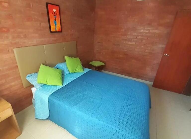 هاستل Casa Host Las Grutas