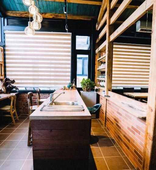 تختخواب و صبحانه 禾田遇民宿 Hetianyu