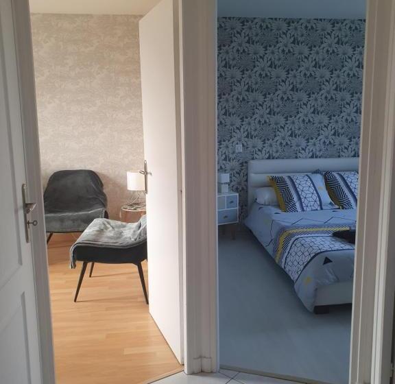 مبيت وإفطار Suite Climatisée Avec Entrée Privative Les Deux Glycines