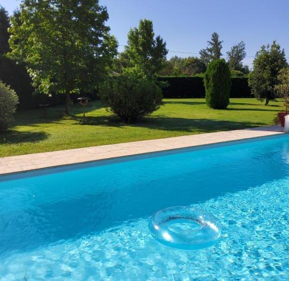 مبيت وإفطار Suite Climatisée Avec Entrée Privative Les Deux Glycines