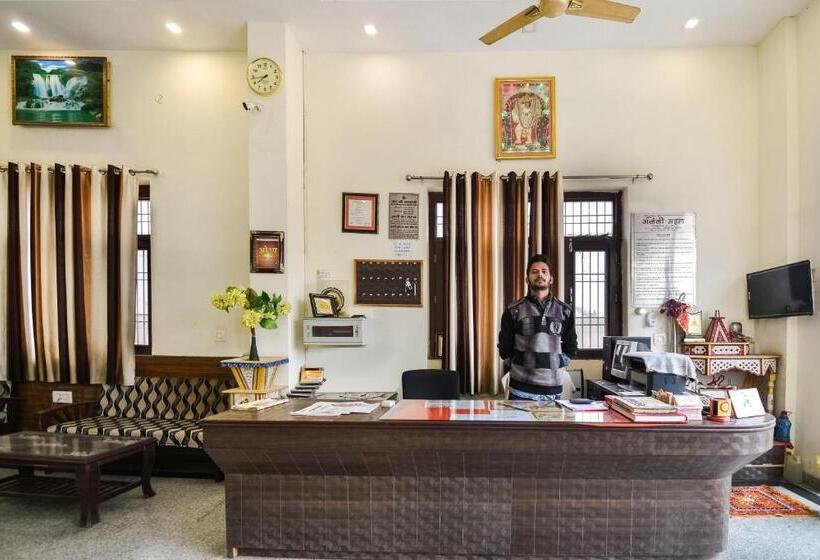 فندق Oyo Anjani Mahal Guest House