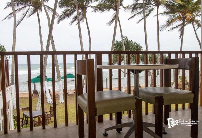 ホテル Shavara Beach