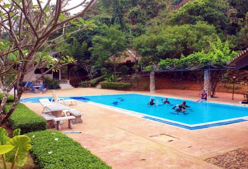 پانسیون Big Elk Steak House   Homestay