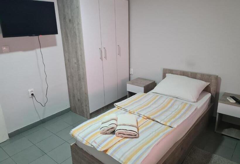 پانسیون Happy Stay