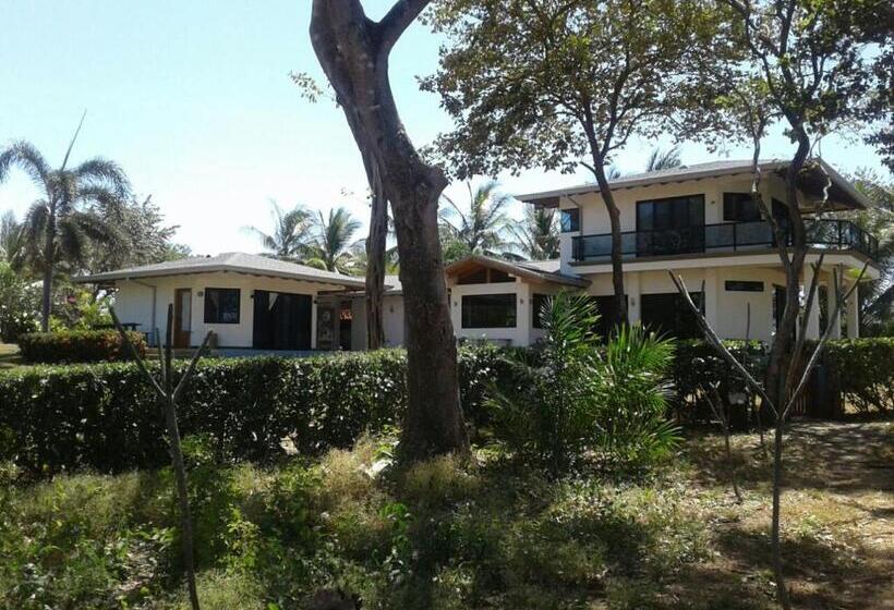 بنسيون Oceanfront Gem At La Joya De Lagarto