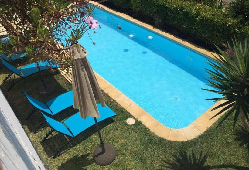 펜션 Only Women Guest House   Villa De La Comunidad Internacional De La Mujer