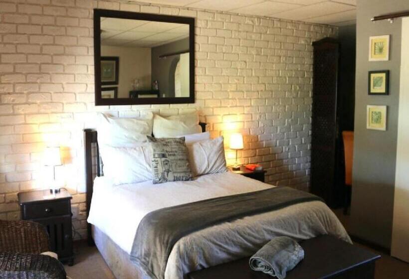 پانسیون The Venue And Guestrooms On Site