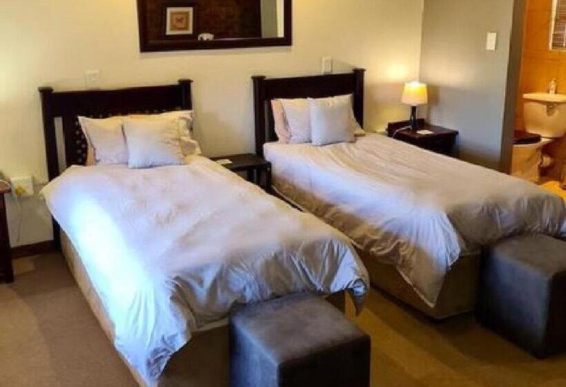 پانسیون The Venue And Guestrooms On Site