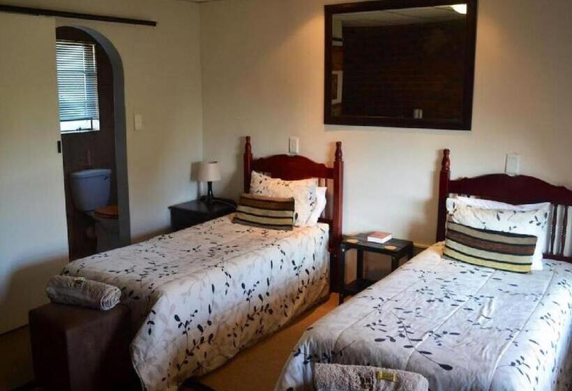 پانسیون The Venue And Guestrooms On Site