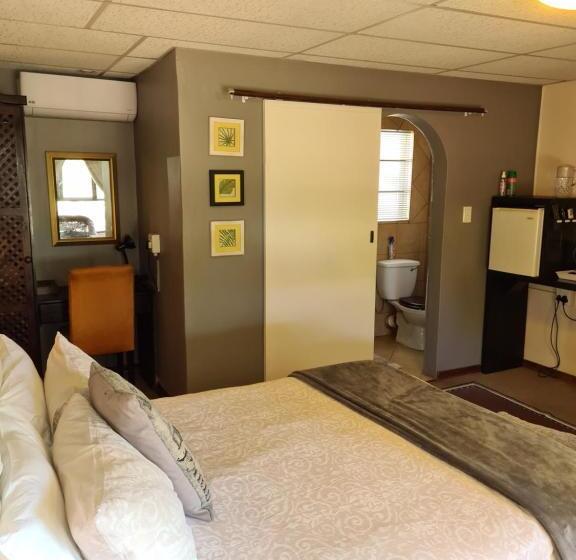 پانسیون The Venue And Guestrooms On Site