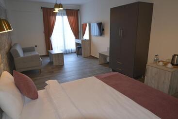 Talles Comfort Boutique Hotel   Alaçatı   Adult Only