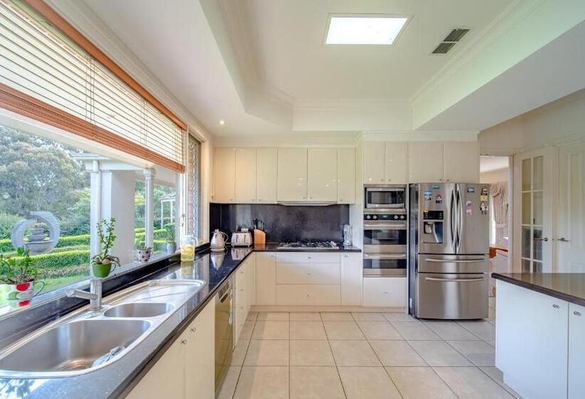 호스텔 6 Bdrs Villa With Pool & Tennis Court