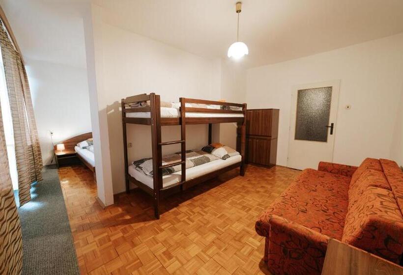هاستل Dom Horskej Služby