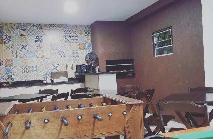 هاستل Pousada Nanaco