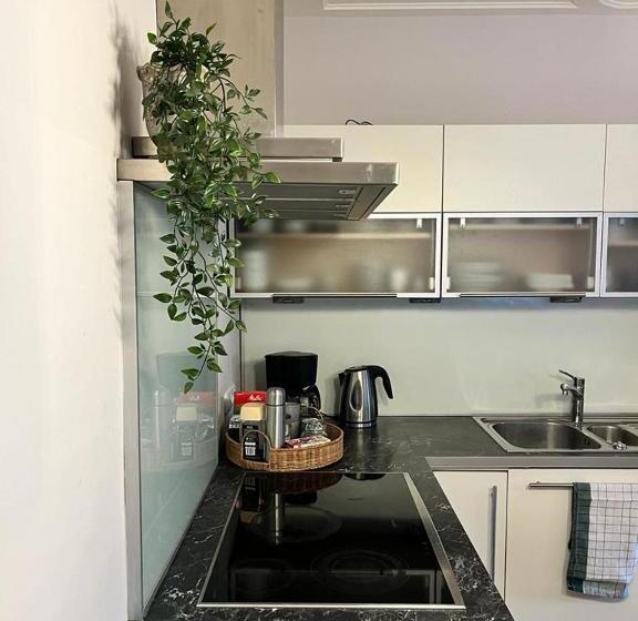 فندق صغير Taferne In Köstendorf   Ferienwohnung Monteurzimmer