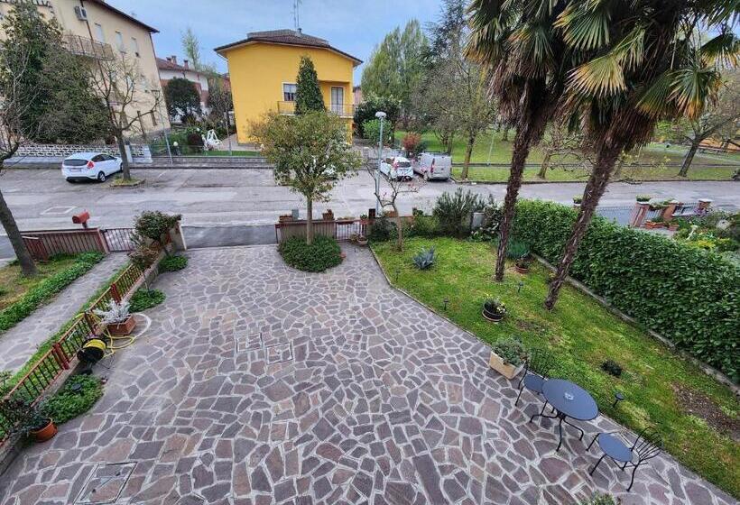 Gold B&b