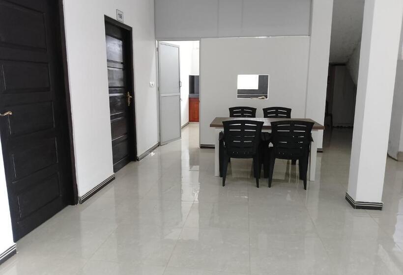 هتل Laxsume Guest House Nilaveli