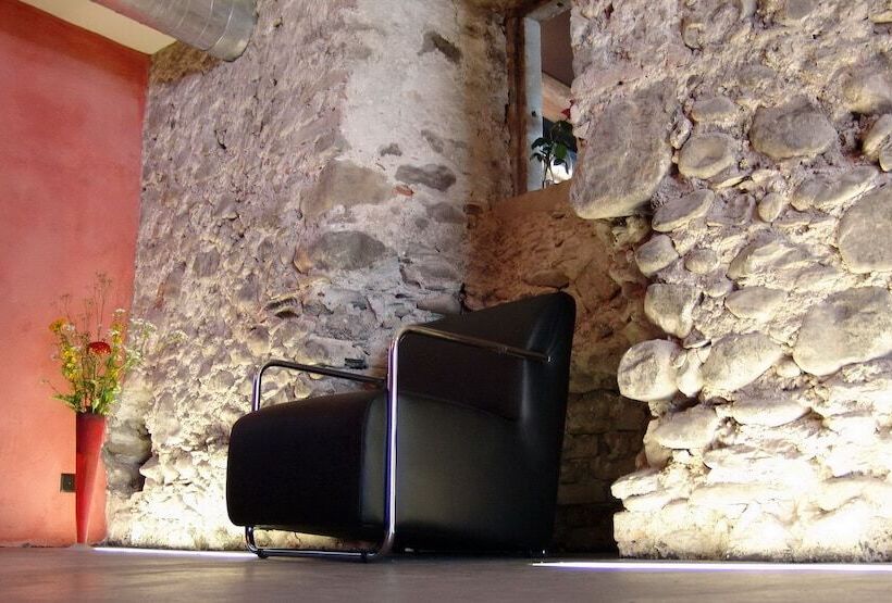 בית מלון כפרי Le Lion   Self Check In