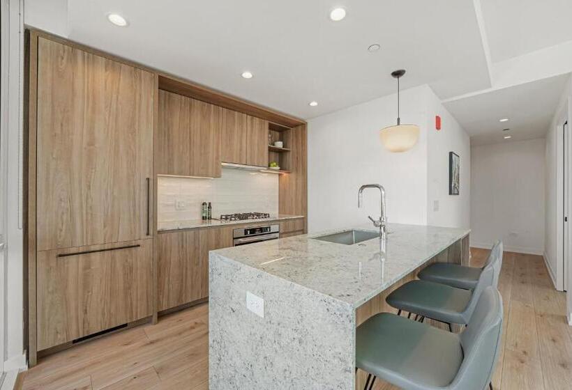 فندق Level Chicago River North