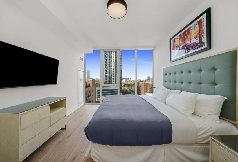 فندق Level Chicago River North