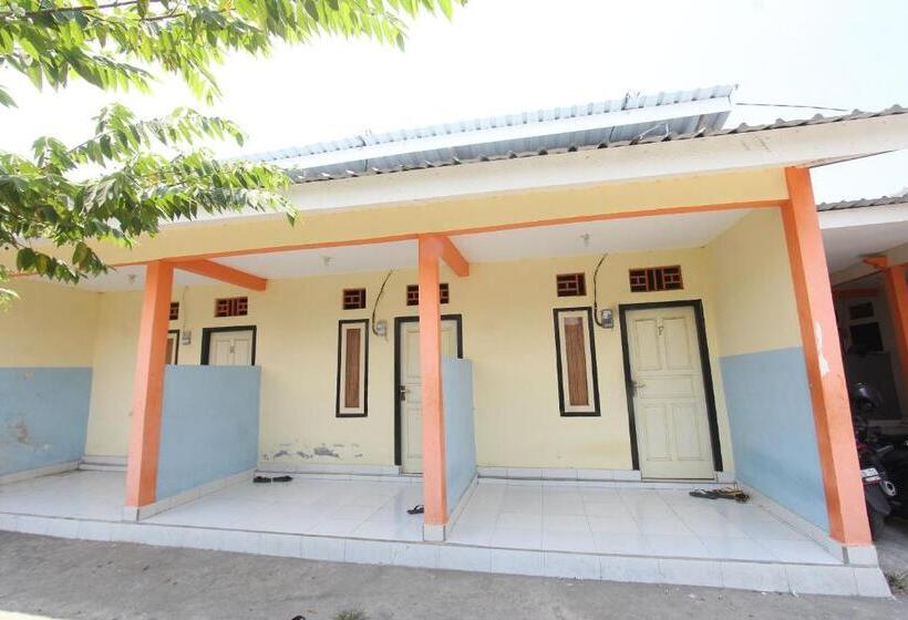 فندق Oyo Life 93260 Bale Kosan