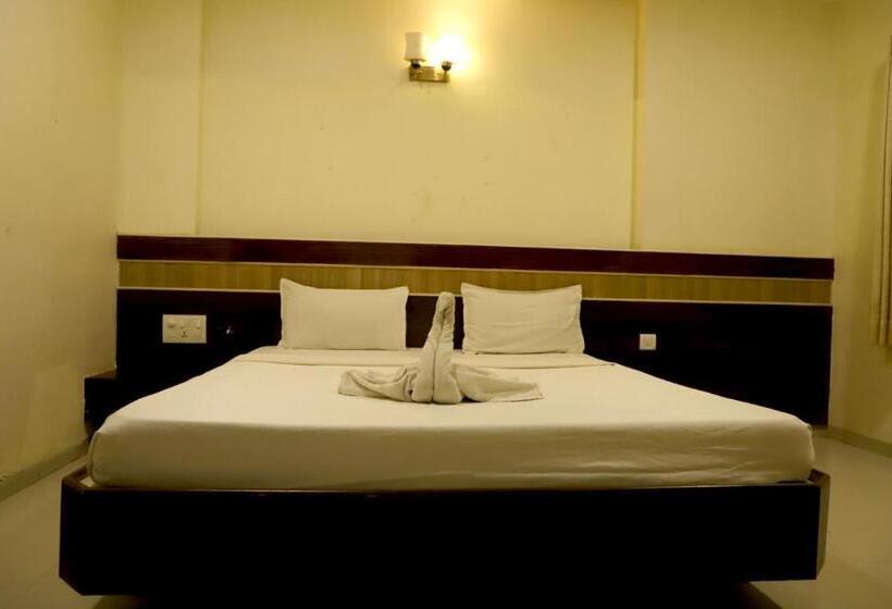 Отель S P Inn