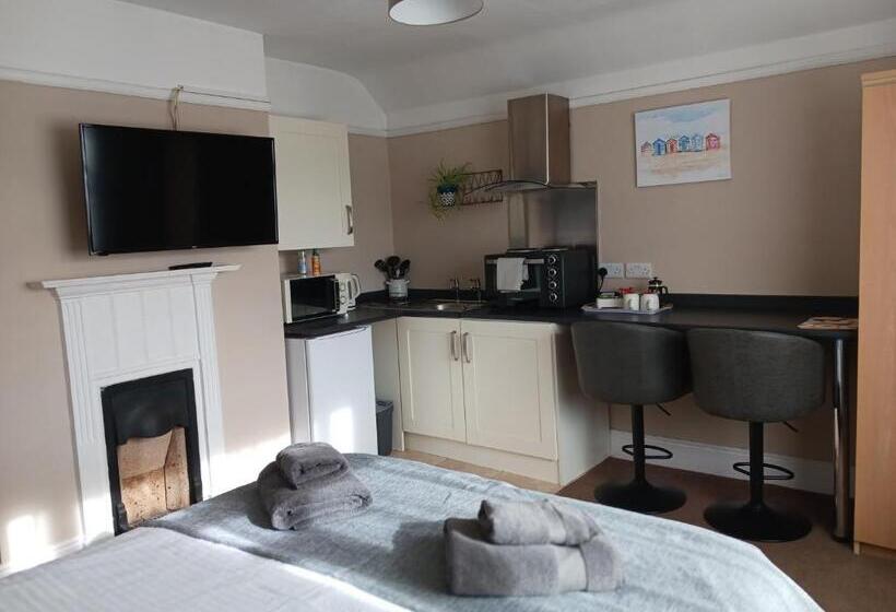 بنسيون Felpham Guest House   Self Catering