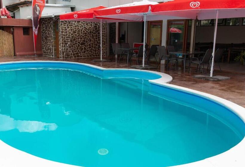 پانسیون Kladenetsa Guest House