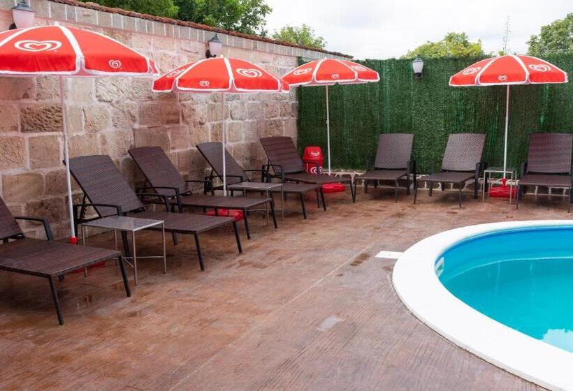 پانسیون Kladenetsa Guest House