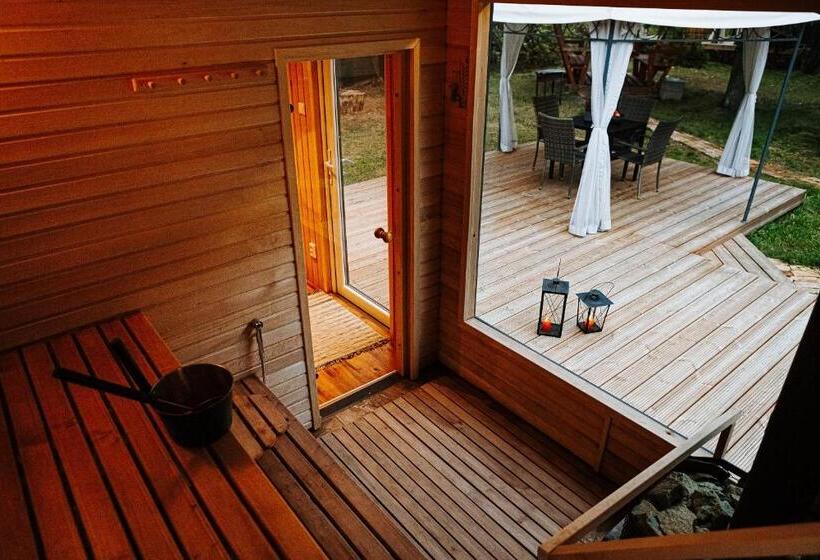 پانسیون Vallery Guest House