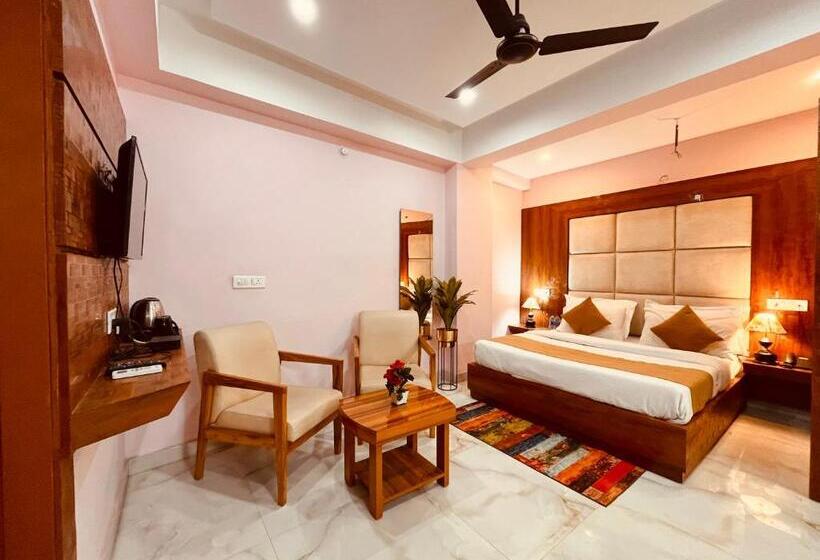 Sitara Hotels & Resorts   A Lavish & Luxury Stay