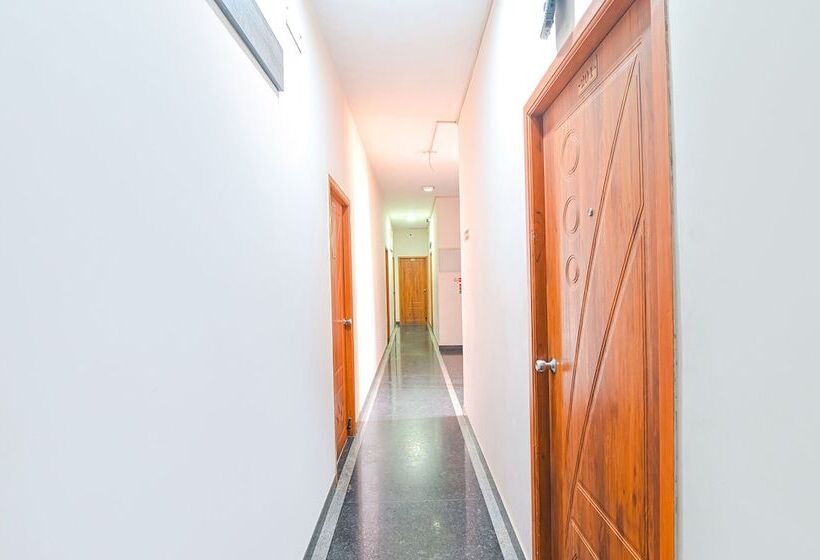 هاستل Fabhotel Vrj Residency   Nr Chennai Trade Center & St Thomas Mount