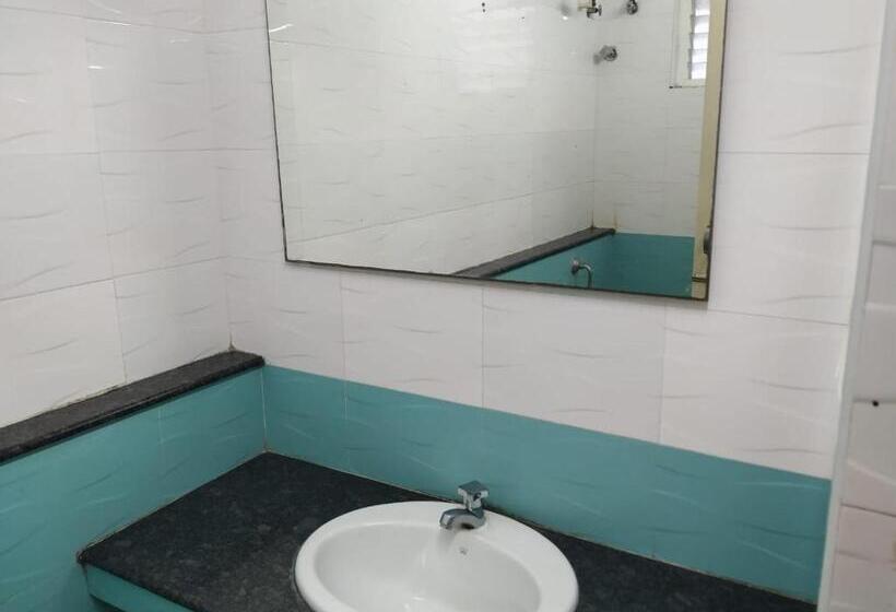 هاستل Fabhotel Vrj Residency   Nr Chennai Trade Center & St Thomas Mount